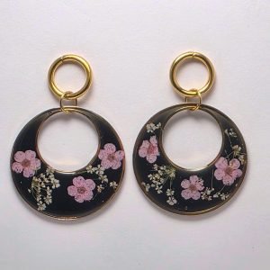 Black Resin Halo Bloom Hoop Earrings – Light Pink/Gold