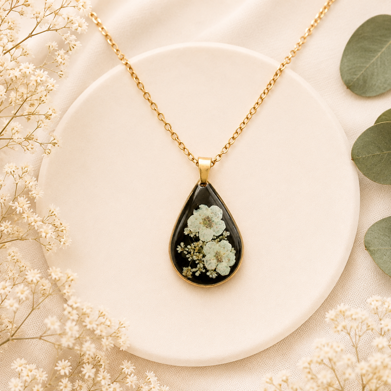 Real Pressed Flower Necklace (Style 104)